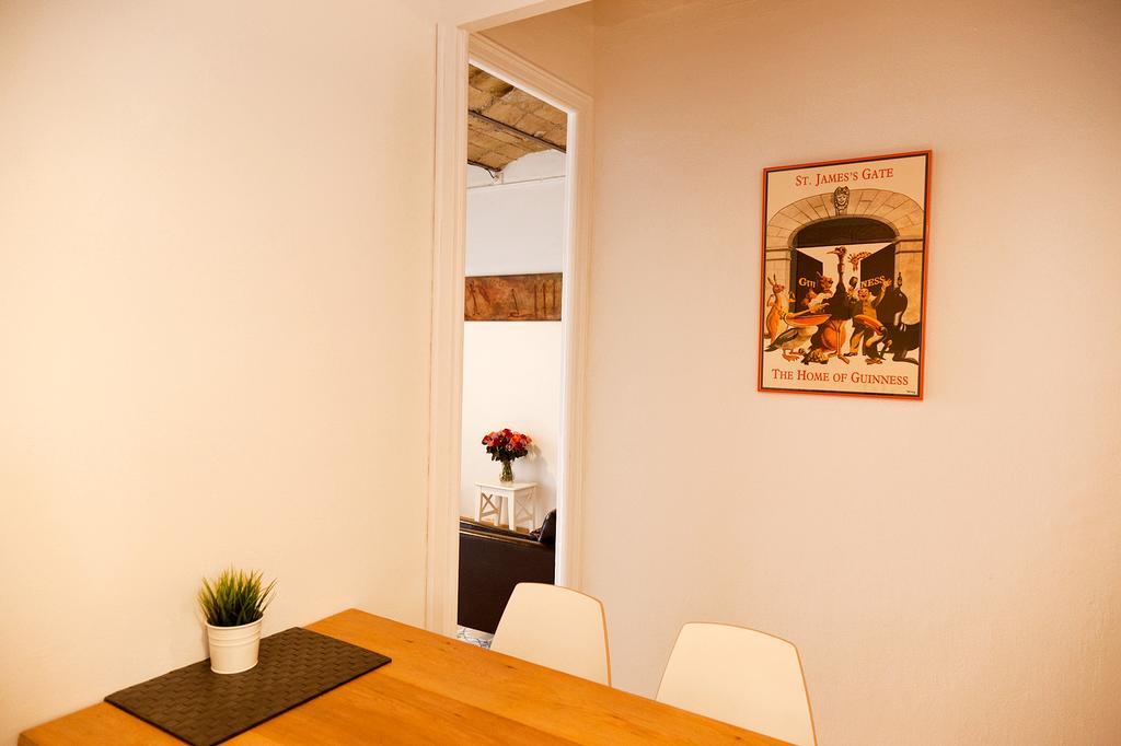 Appartement Piso En Poblesec à Barcelone Extérieur photo